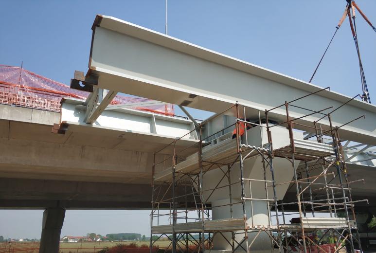 varo del viadotto sulla tangenziale di Fossano