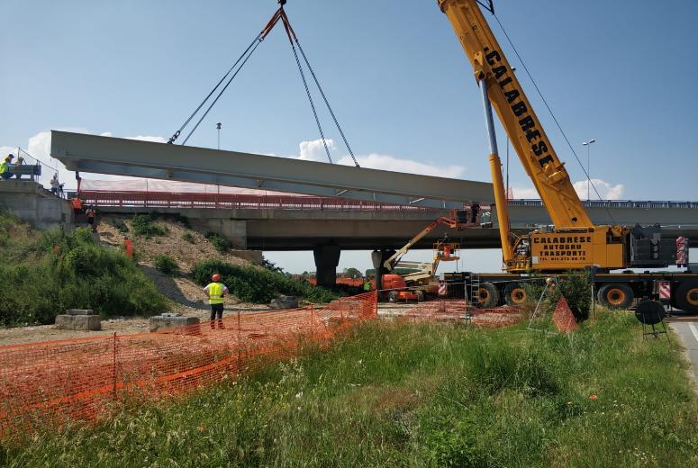 varo del viadotto sulla tangenziale di Fossano varo del viadotto sulla tangenziale di Fossano