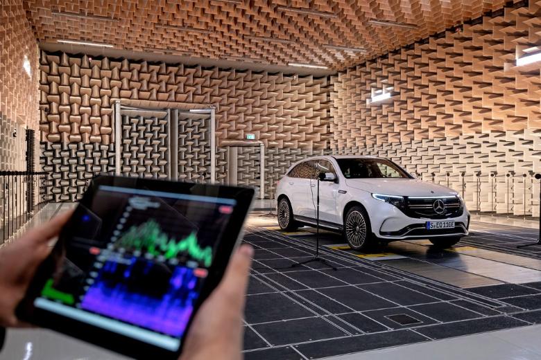 test Daimler rumore su veicolo elettrico test Daimler rumore su veicolo elettrico