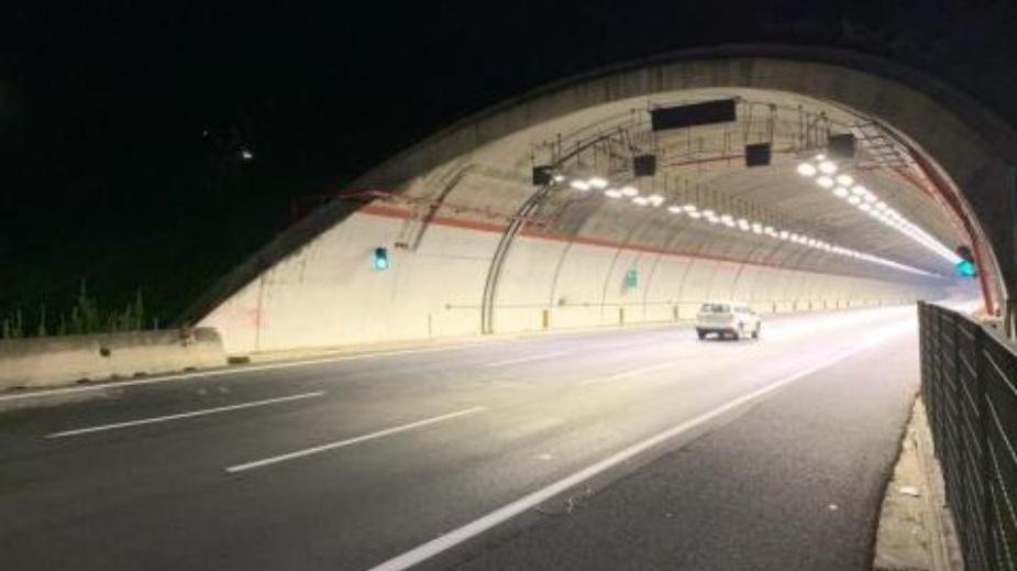 Grande Raccordo Anulare di Roma -  illuminazione Led galleria Trionfale