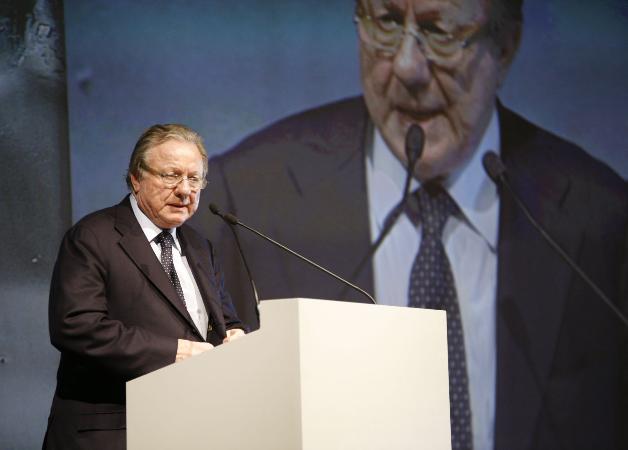 Altero Matteoli palco