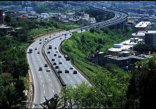 Autostrada a 3 corsie