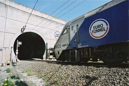 Eurotunnel treno in galleria Eurotunnel treno in galleria