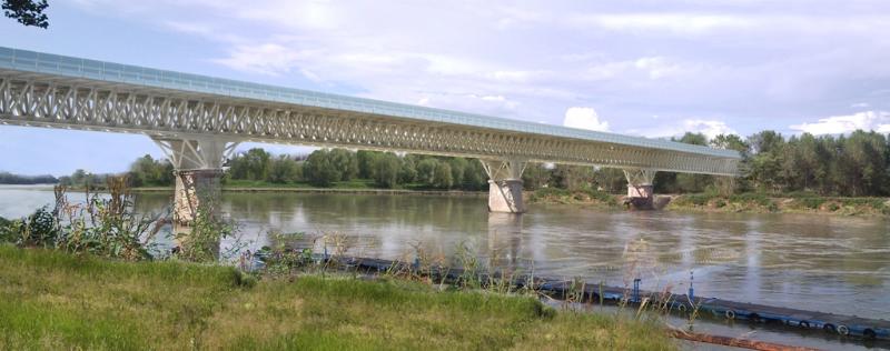 Ponte sul Po tra Piacenza e Lodi Ponte sul Po tra Piacenza e Lodi