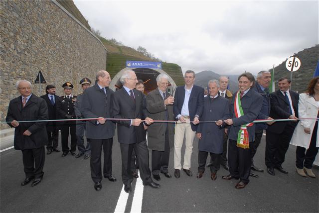 Pieve di Teco, taglio del nastro Pieve di Teco, taglio del nastro