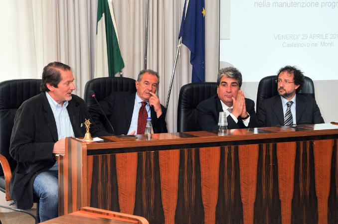 Il tavolo dei lavori Il tavolo dei lavori