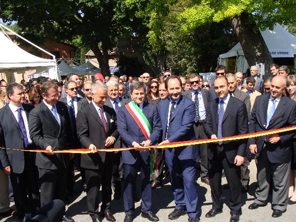 taglio del nastro