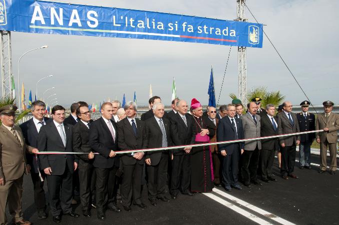 Taglio del nastro