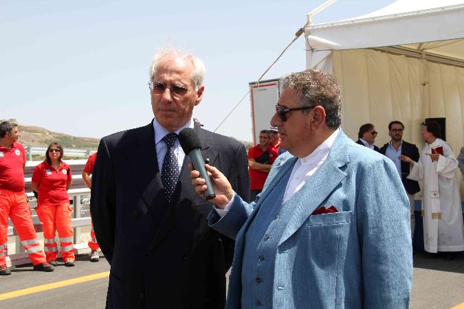 L'Amministratore unico dell'Anas Pietro Ciucci intervistato dal Direttore Giuseppe Scanni L'Amministratore unico dell'Anas Pietro Ciucci intervistato dal Direttore Giuseppe Scanni
