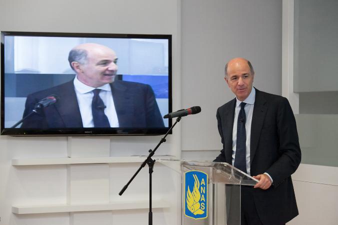 Il Ministro Corrado Passera Il Ministro Corrado Passera