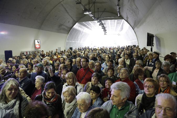 Variante alla strada statale 340 Regina - Un momento della cerimonia Variante alla strada statale 340 Regina - Un momento della cerimonia