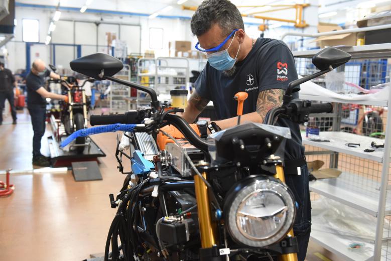 Sicurezza: arriva la guida assistita anche per le moto 