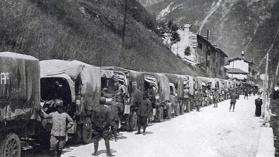 Strade e ferrovie nella Grande Guerra: dalle strade bianche alla prima autostrada