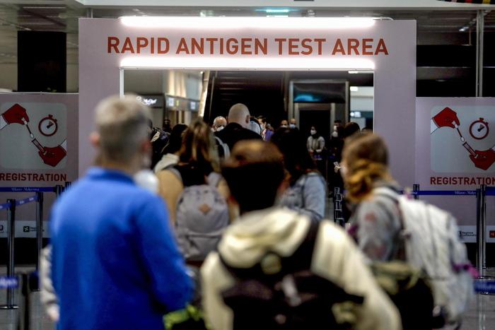 Aviazione: tra New York e Milano i voli covid-free