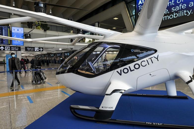Arriva a Roma il taxi volante elettrico 