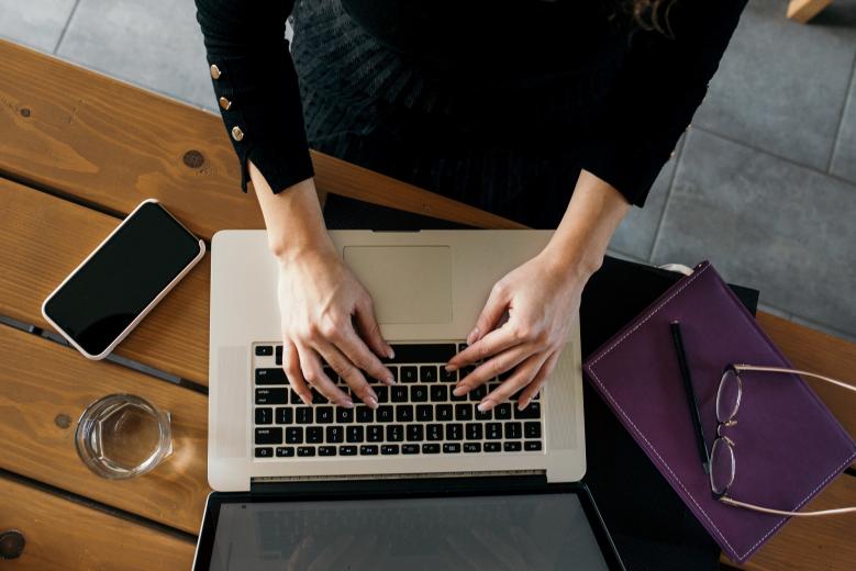  Home working e mobilità elettrica riducono l’inquinamento urbano 