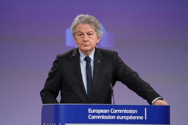 Thierry Breton: “Entro il 2026 serve un nuovo fondo per sostenere una transizione giusta nel settore automobilistico”
