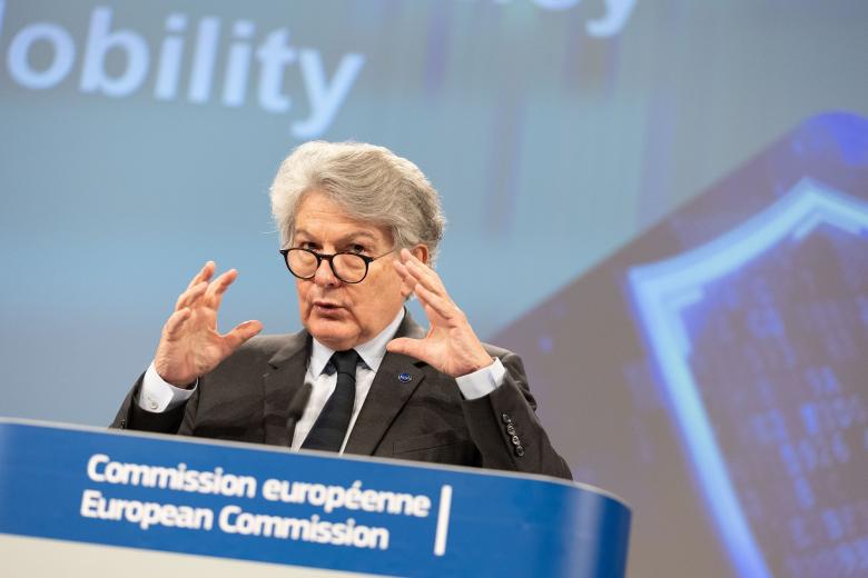 Breton: “Rispetteremo il 2035 per lo stop ai motori termici” 