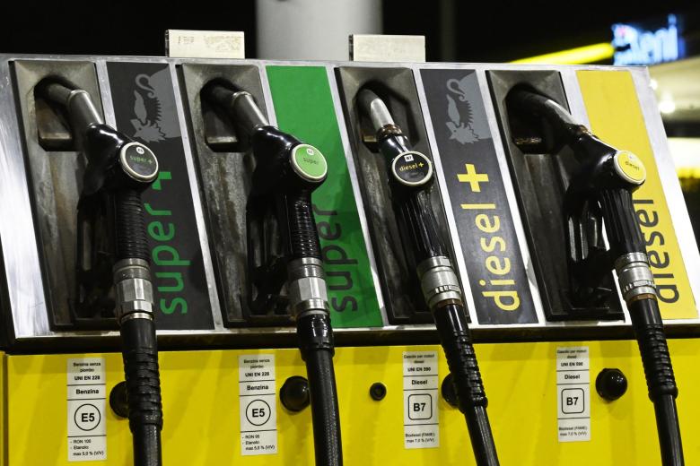 pompe carburant_imagoeconomica 2025.jpg