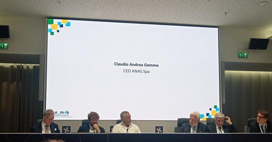 E_MOB 2025: Anas presenta il progetto “Green Road e mobilità elettrica” “GREEN ROAD E MOBILITÀ ELETTRICA” 