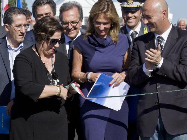 Taglio del nastro