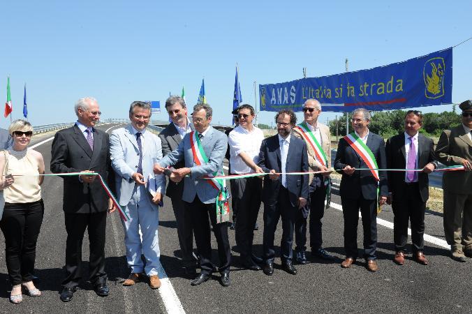 Taglio del nastro