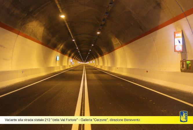 Variante alla strada statale 212 "della Val Fortore". Galleria "Cerzone", direzione Benevento (post operam)