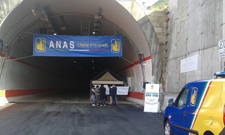 A3 Salerno-Reggio Calabria, Anas: il Ministro Maurizio Lupi in visita sul tratto reggino nei cantieri del Macrolotto VI, tra Scilla e Campo Calabro