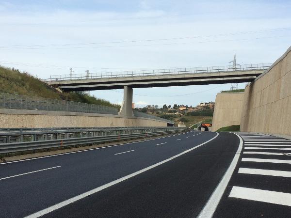 A3 Autostrada Salerno - Reggio Calabria. Carreggiata nord al km 431 del Macrolotto VI