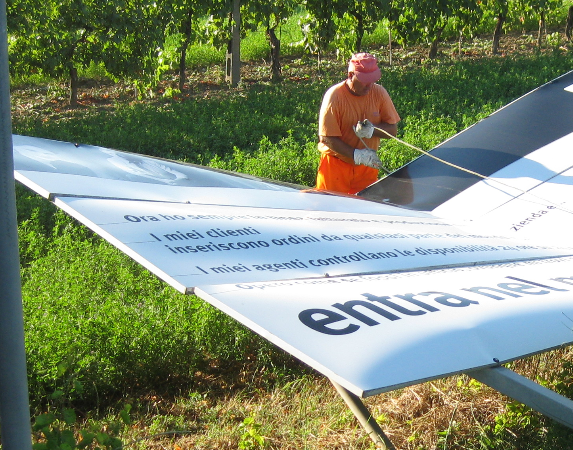 cartello pubblicitario