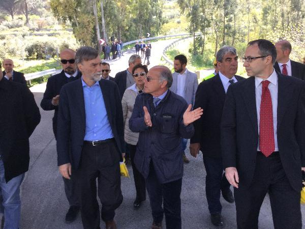 Graziano Delrio sopralluogo Sicilia viadotto Himera Autostrada A19