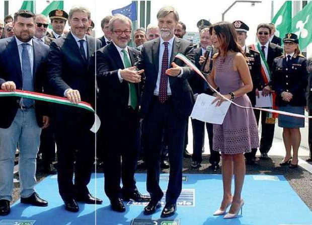 Teem il taglio del nastro