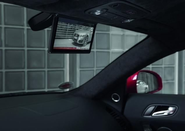 Specchietti digitali, per una maggiore sicurezza stradale