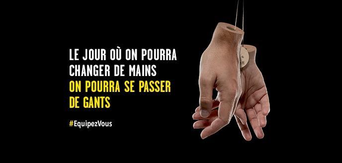 In Francia, guanti da moto obbligatori