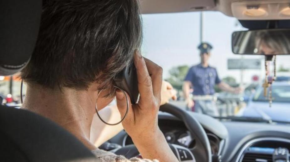 No al cellulare in auto
