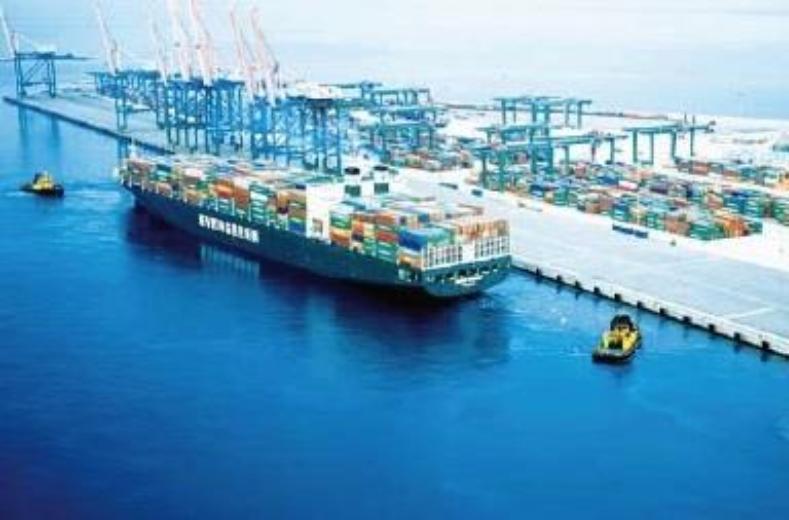 Cresce nell'Ue il trasporto merci via mare