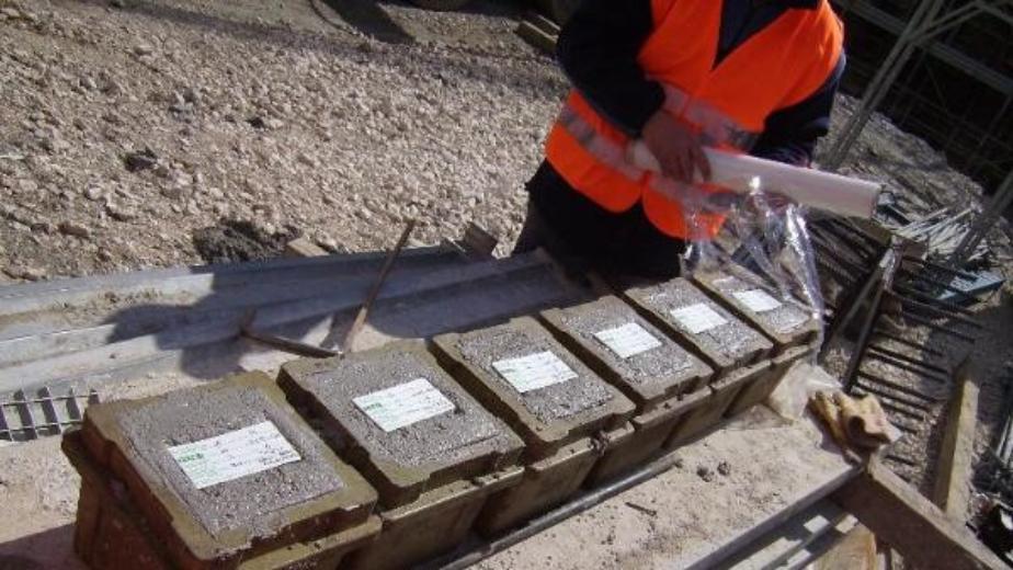 Attività in cantiere. Prelievi campioni in calcestruzzo